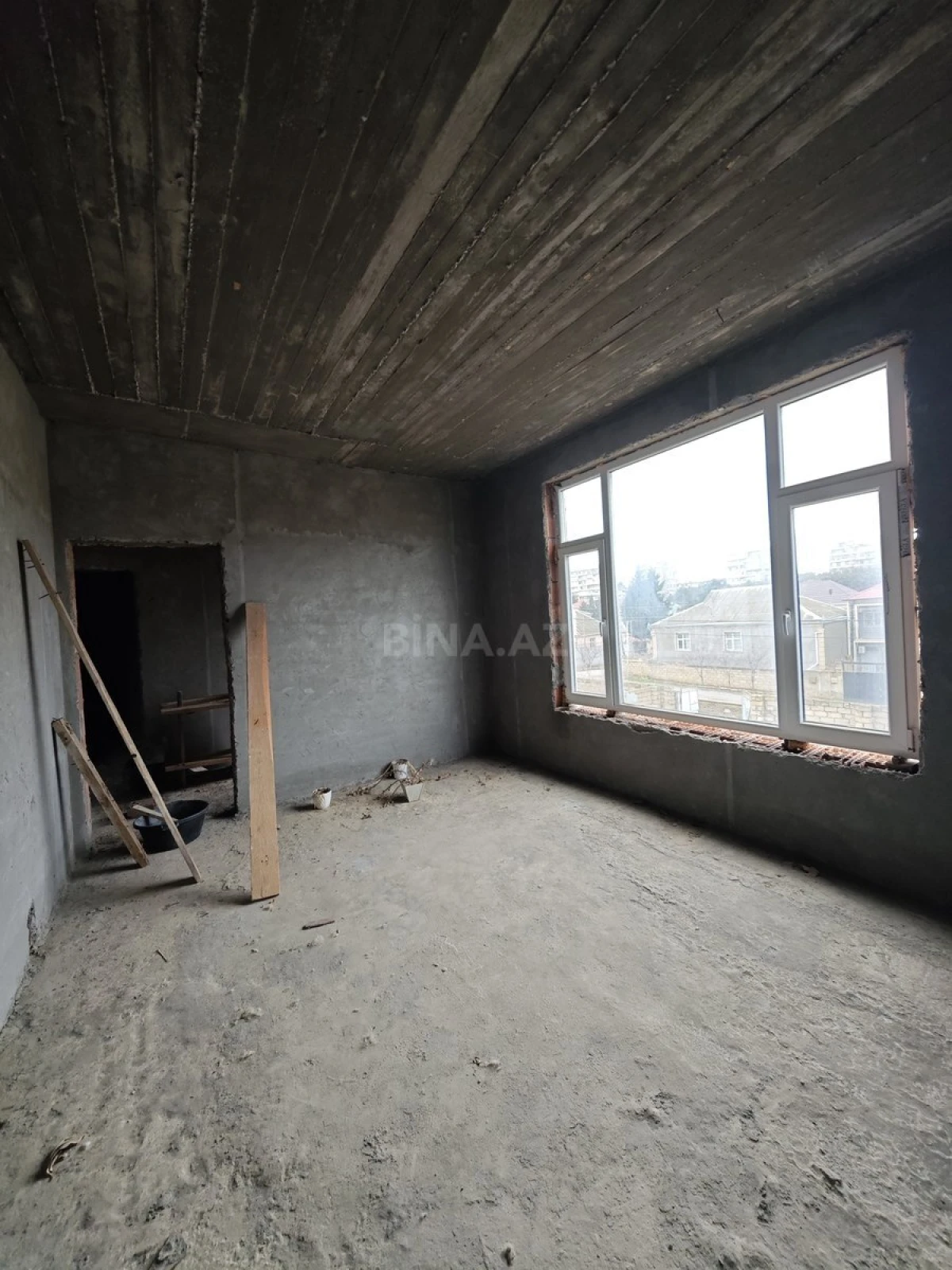 Satılır 4 otaqlı həyət evi 200 m²