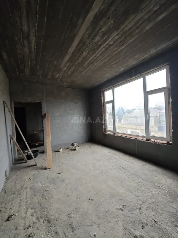 Satılır 4 otaqlı həyət evi 200 m²