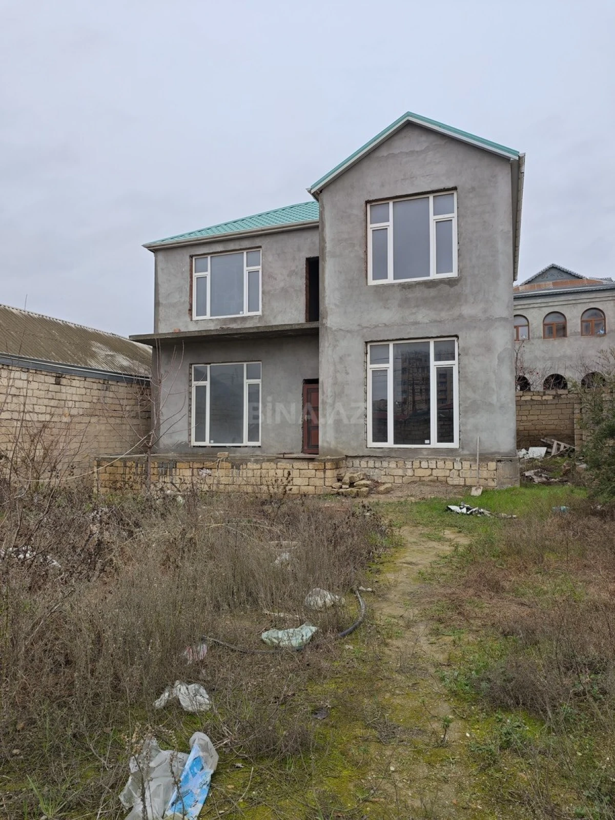 Satılır 4 otaqlı həyət evi 200 m²