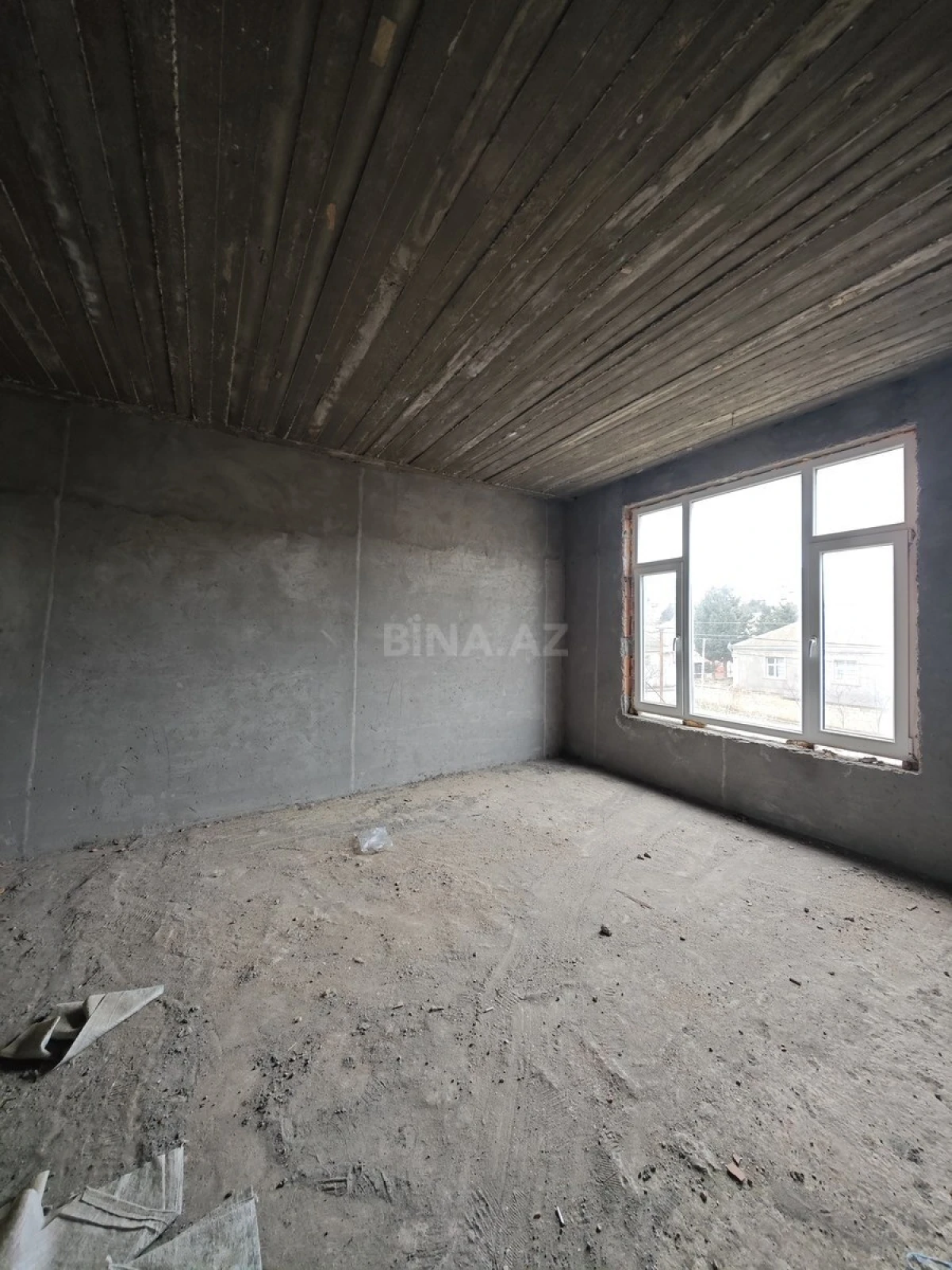 Satılır 4 otaqlı həyət evi 200 m²