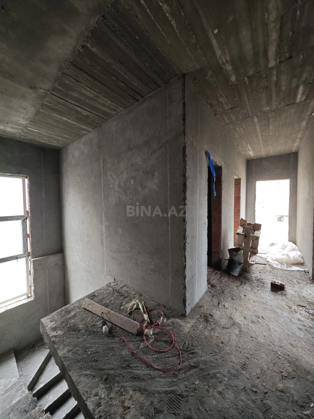 Satılır 4 otaqlı həyət evi 200 m²