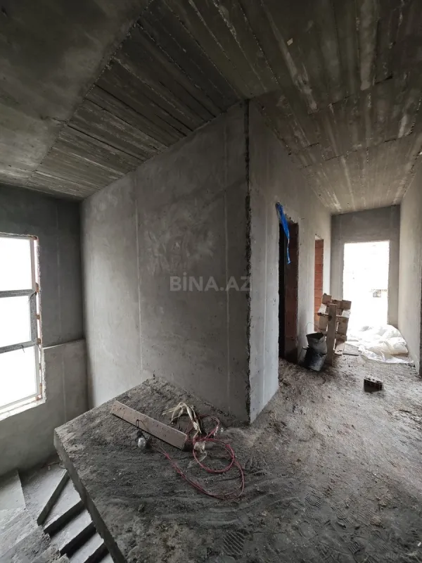 Satılır 4 otaqlı həyət evi 200 m²