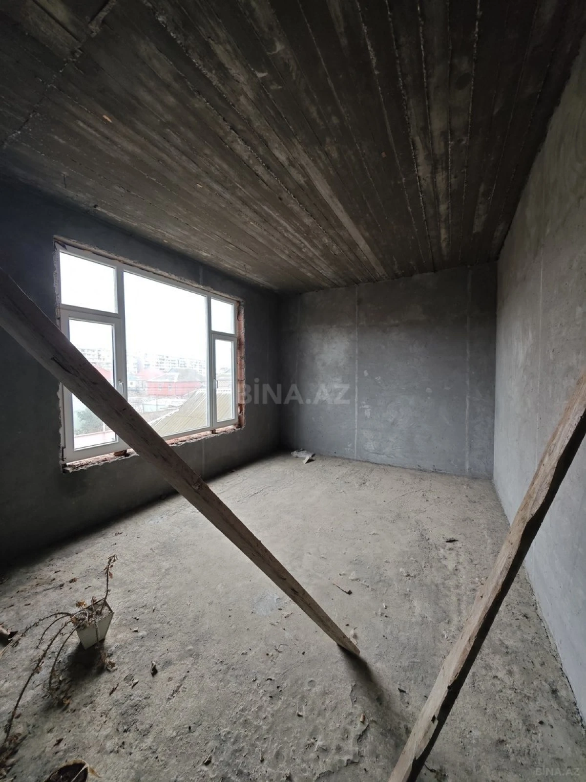 Satılır 4 otaqlı həyət evi 200 m²