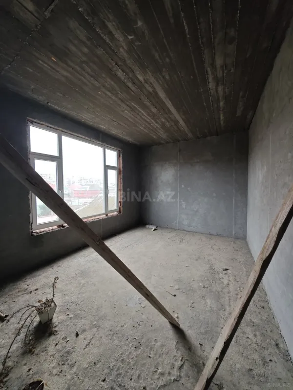 Satılır 4 otaqlı həyət evi 200 m²