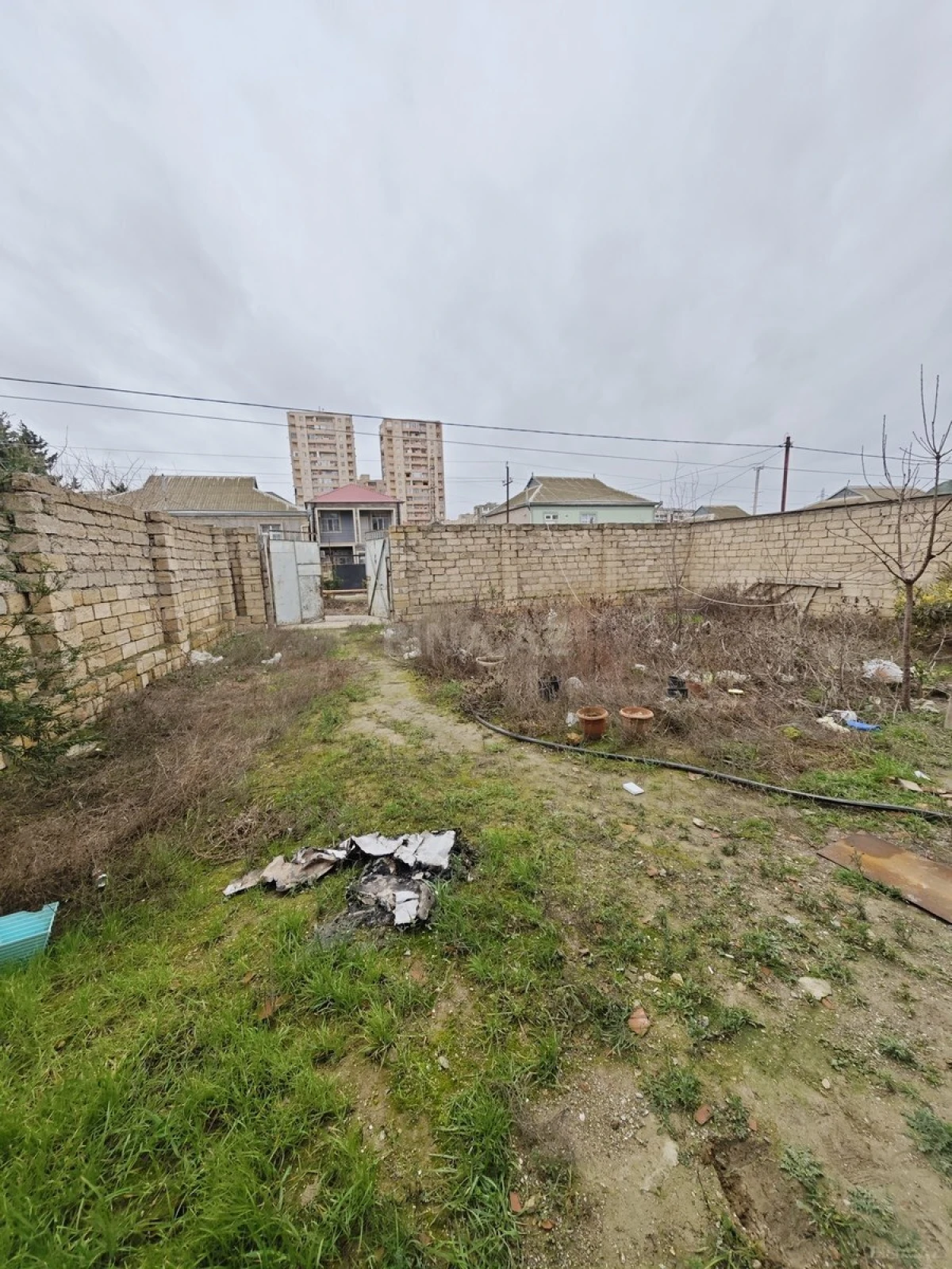 Satılır 4 otaqlı həyət evi 200 m²