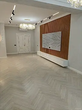 Satılır 4 otaqlı mənzil 172 m²
