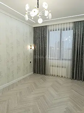 Satılır 4 otaqlı mənzil 172 m²