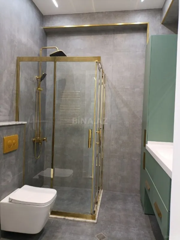 Satılır 4 otaqlı mənzil 172 m²