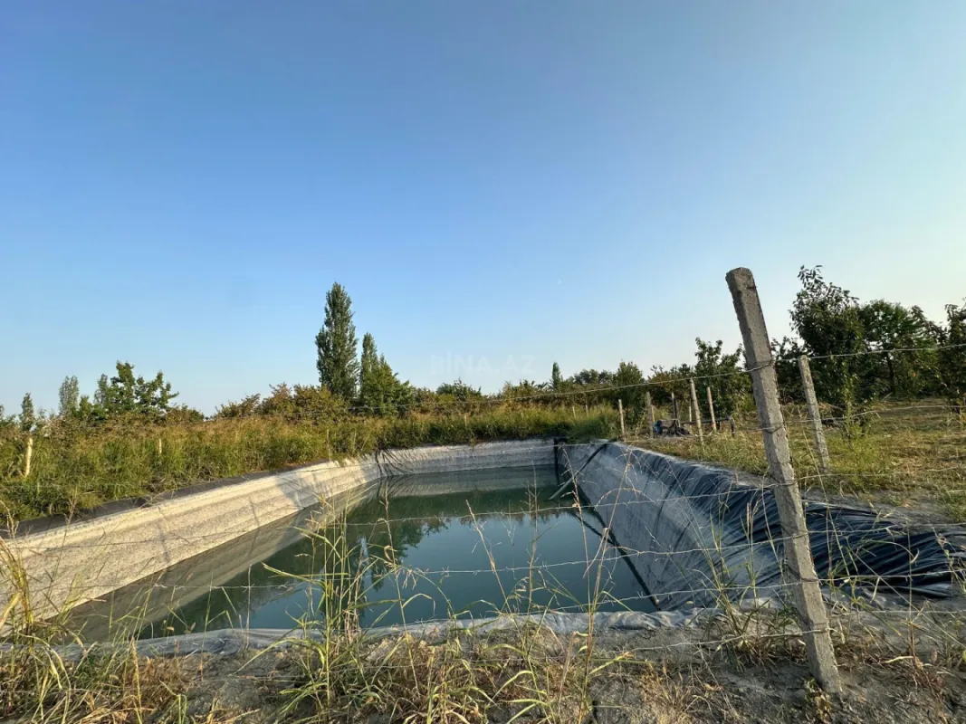 Satılır torpaq sahəsi 200 m²