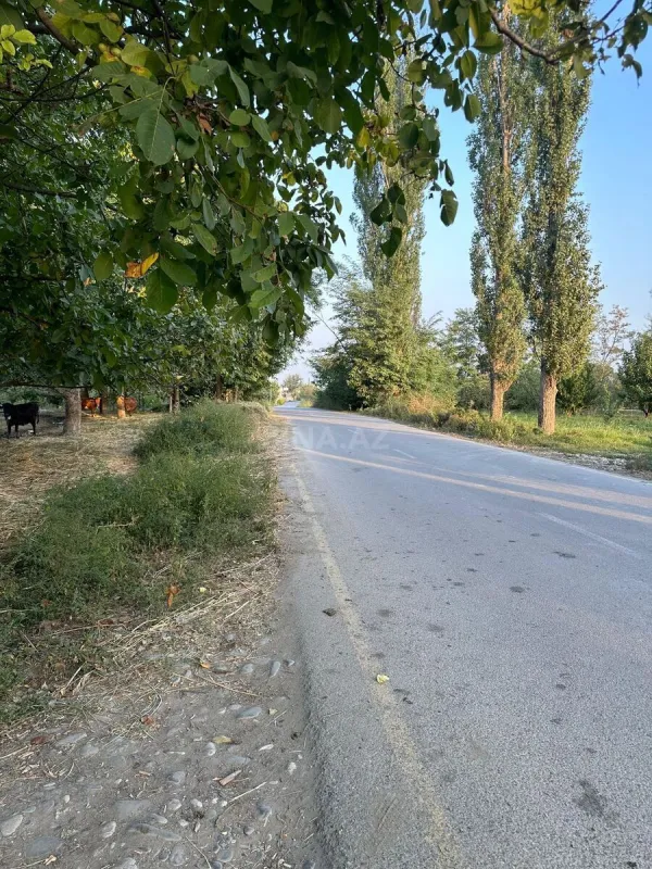 Satılır torpaq sahəsi 200 m²