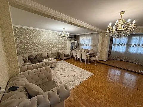 Satılır 5 otaqlı mənzil 130 m² — Bakı, Əhmədli 5 otaq 130.00 m²