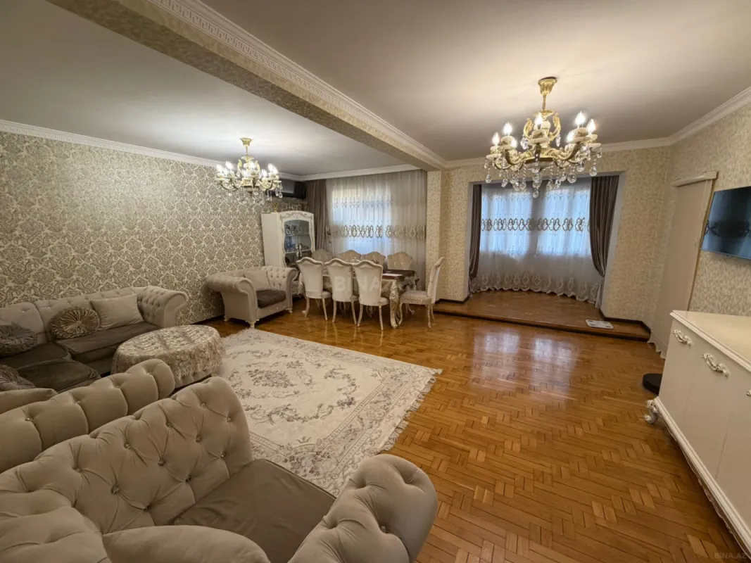 Satılır 5 otaqlı mənzil 130 m²