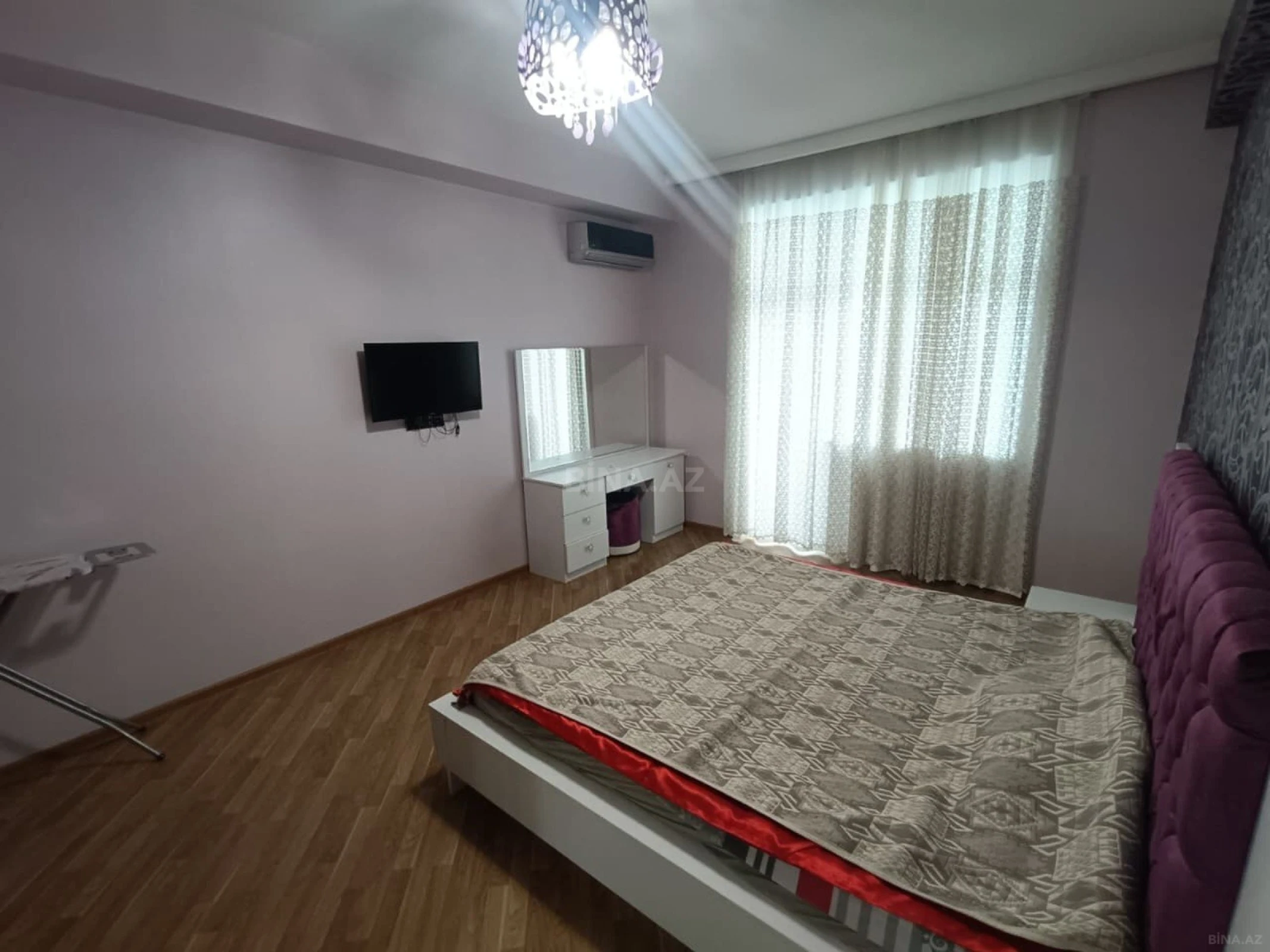 Kirayə verilir 2 otaqlı mənzil 85 m²