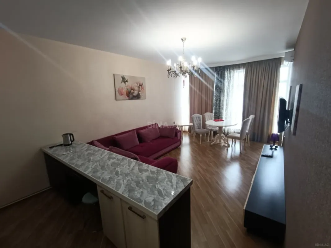 Kirayə verilir 2 otaqlı mənzil 85 m²