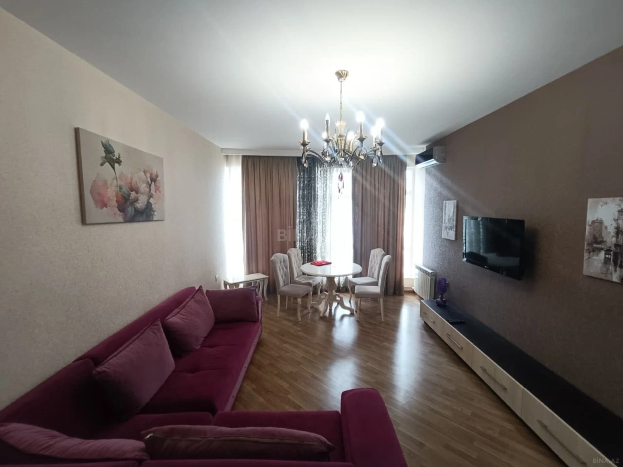 Kirayə verilir 2 otaqlı mənzil 85 m²