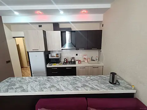 Kirayə verilir 2 otaqlı mənzil 85 m²