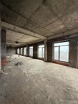 Satılır 5 otaqlı mənzil 420 m²