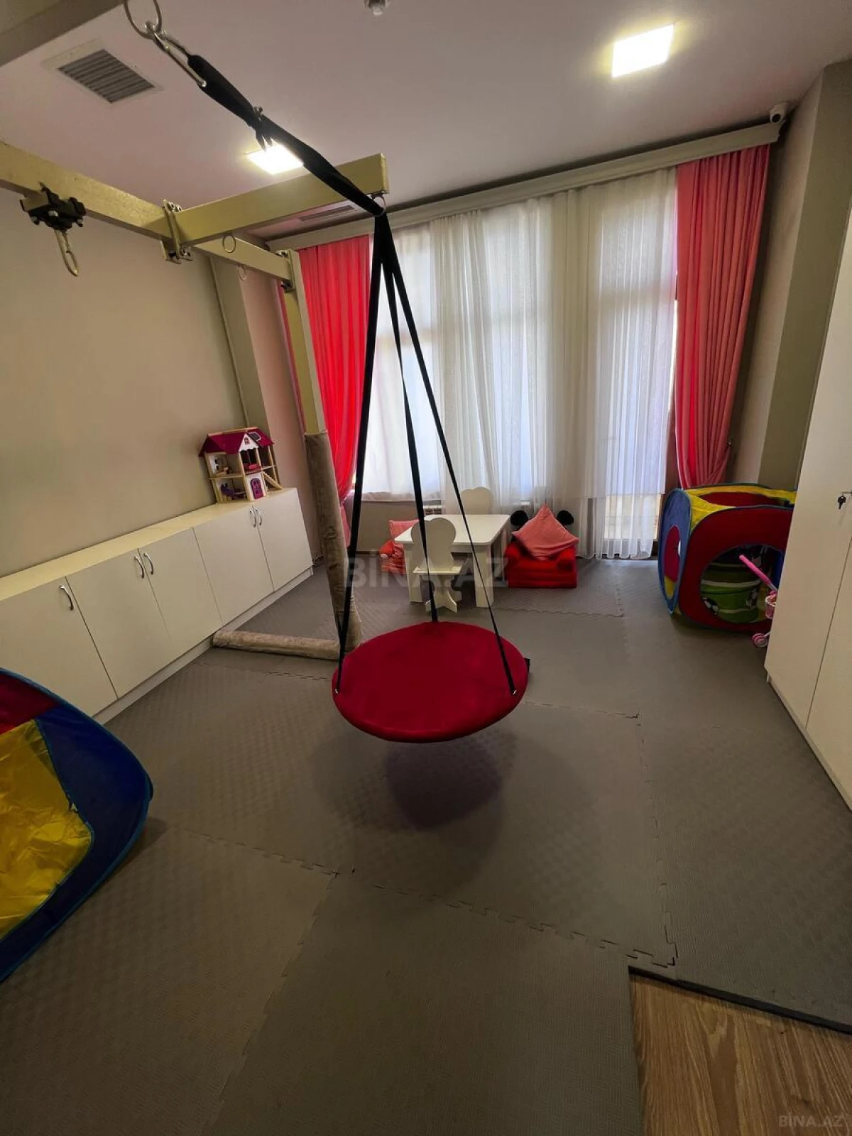 Satılır obyekt 1100 m²