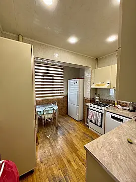 Satılır 5 otaqlı mənzil 120 m²