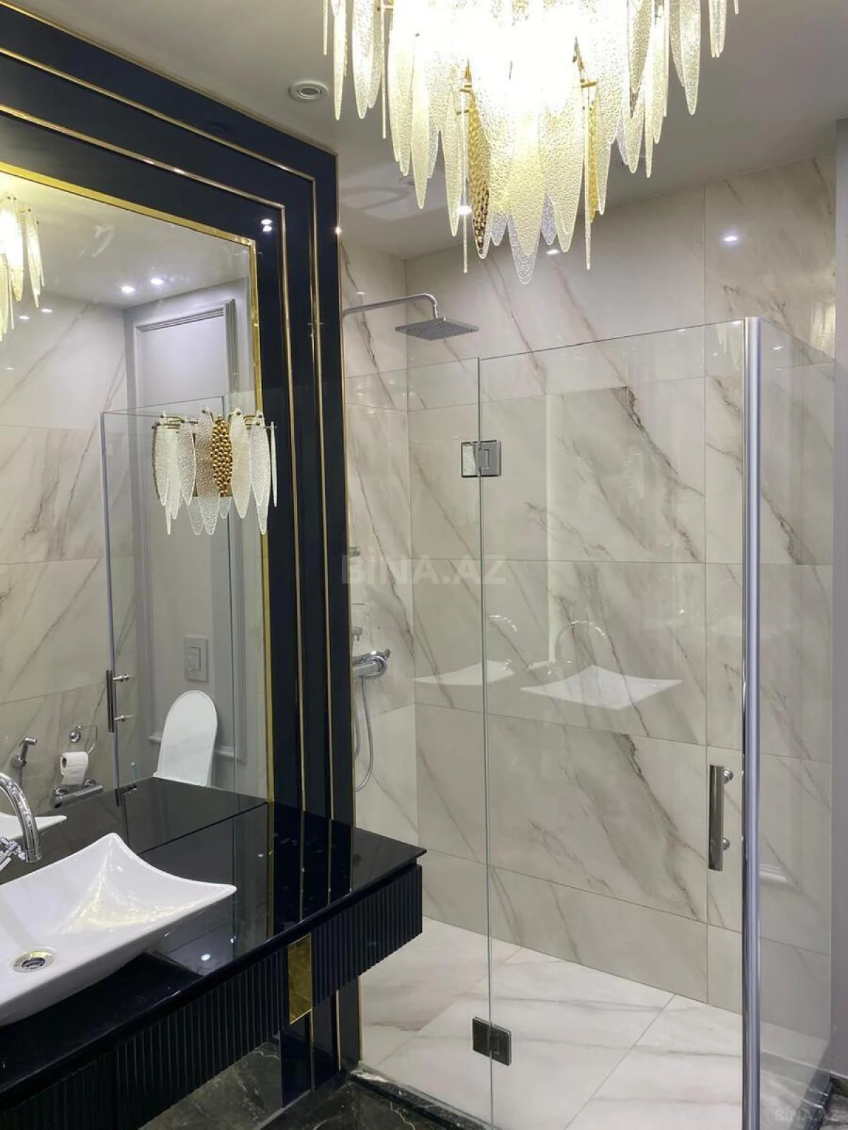 Kirayə verilir 3 otaqlı mənzil 180 m²