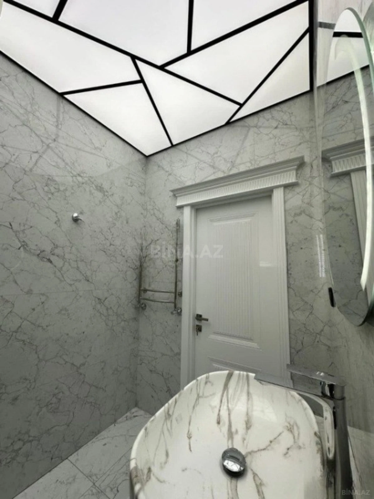 Satılır 2 otaqlı mənzil 80 m²