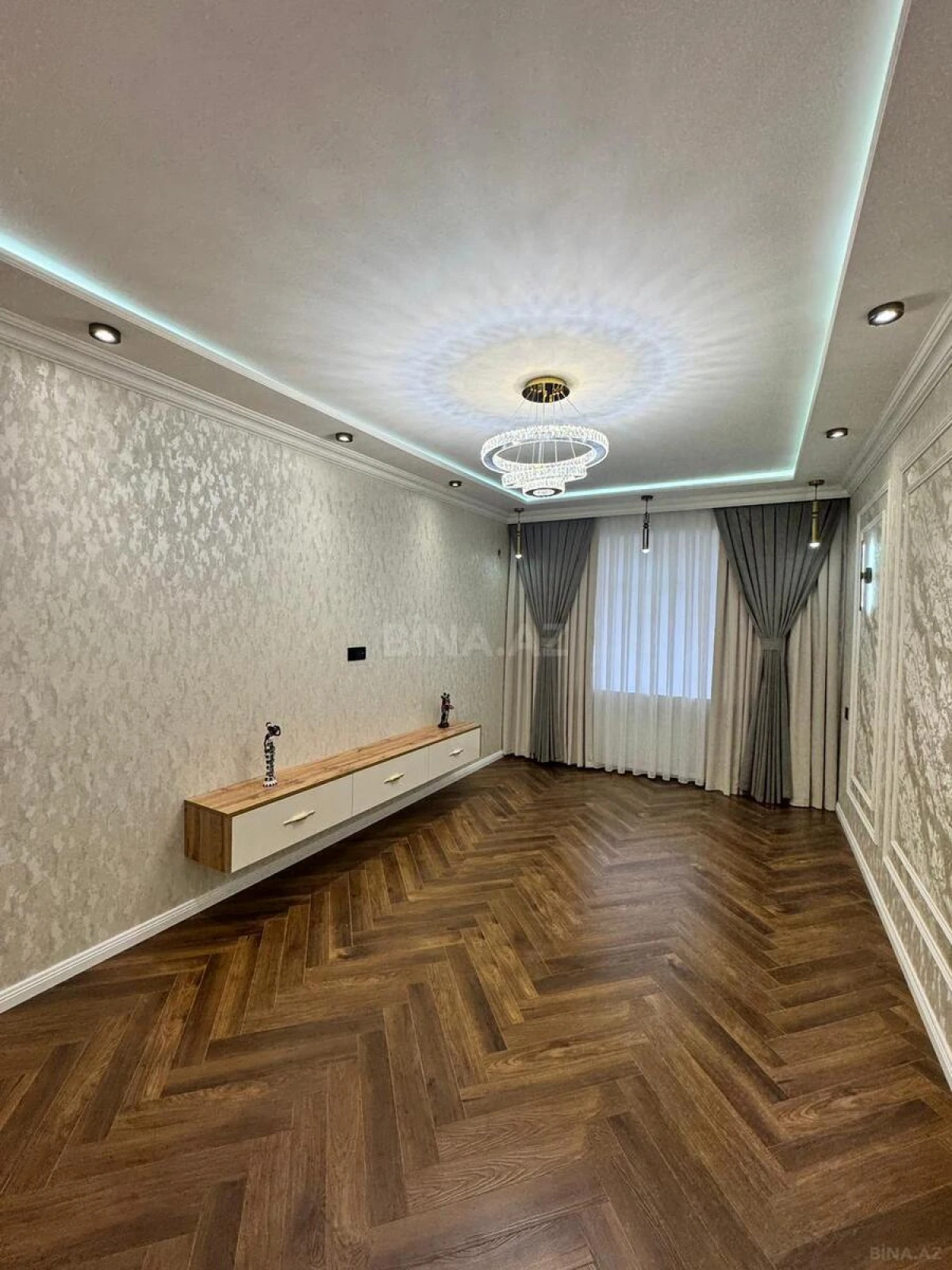 Satılır 3 otaqlı mənzil 85 m²