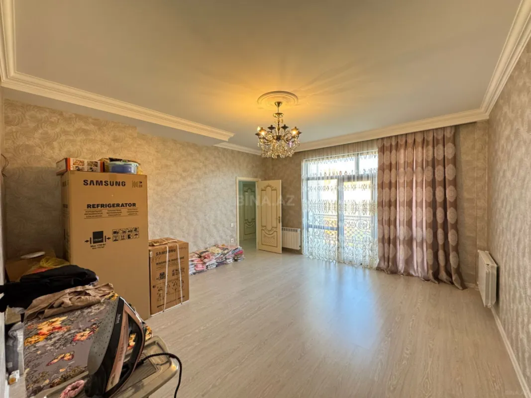 Satılır 4 otaqlı həyət evi 240 m²