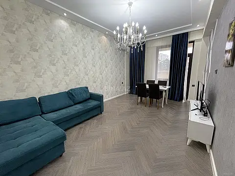 Kirayə verilir 2 otaqlı mənzil 87 m²