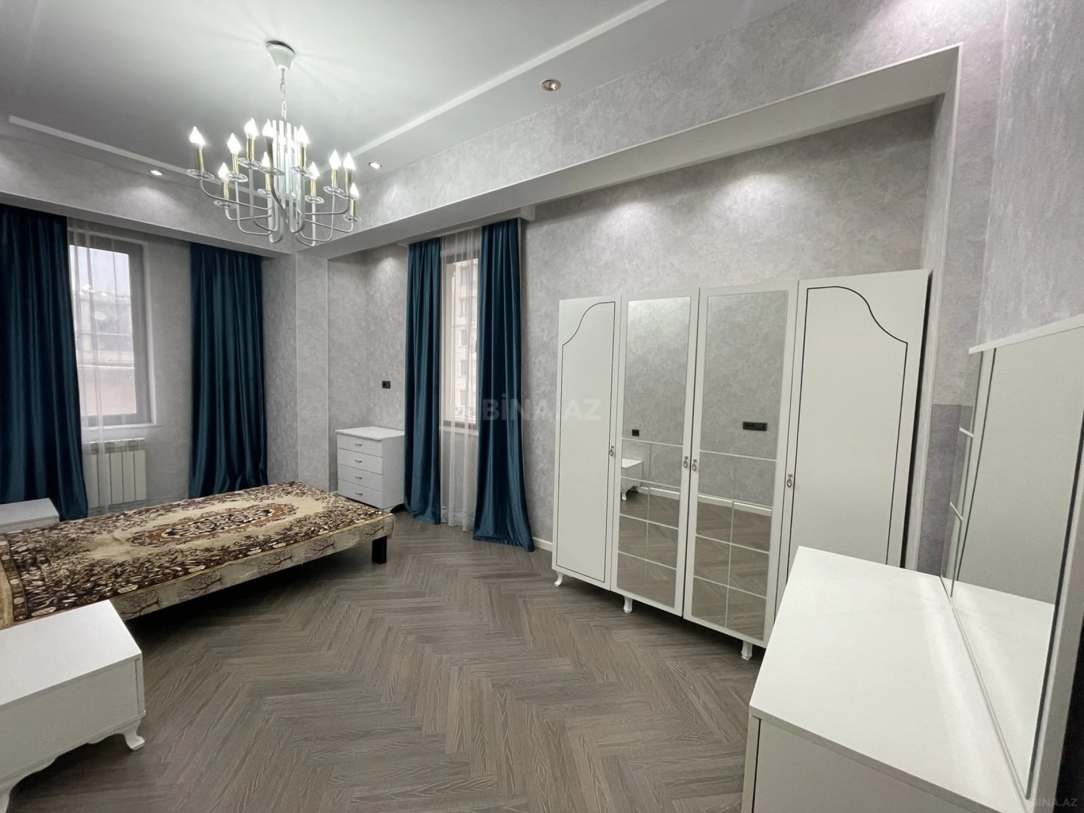 Kirayə verilir 2 otaqlı mənzil 87 m²