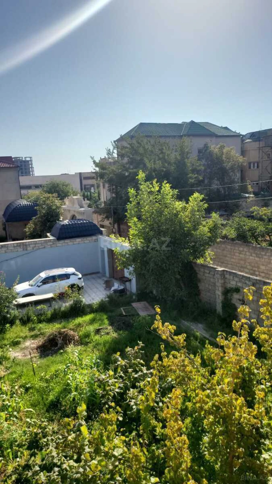Satılır 11 otaqlı həyət evi 500 m²