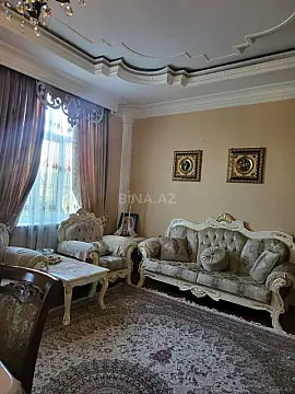 Satılır 11 otaqlı həyət evi 500 m²