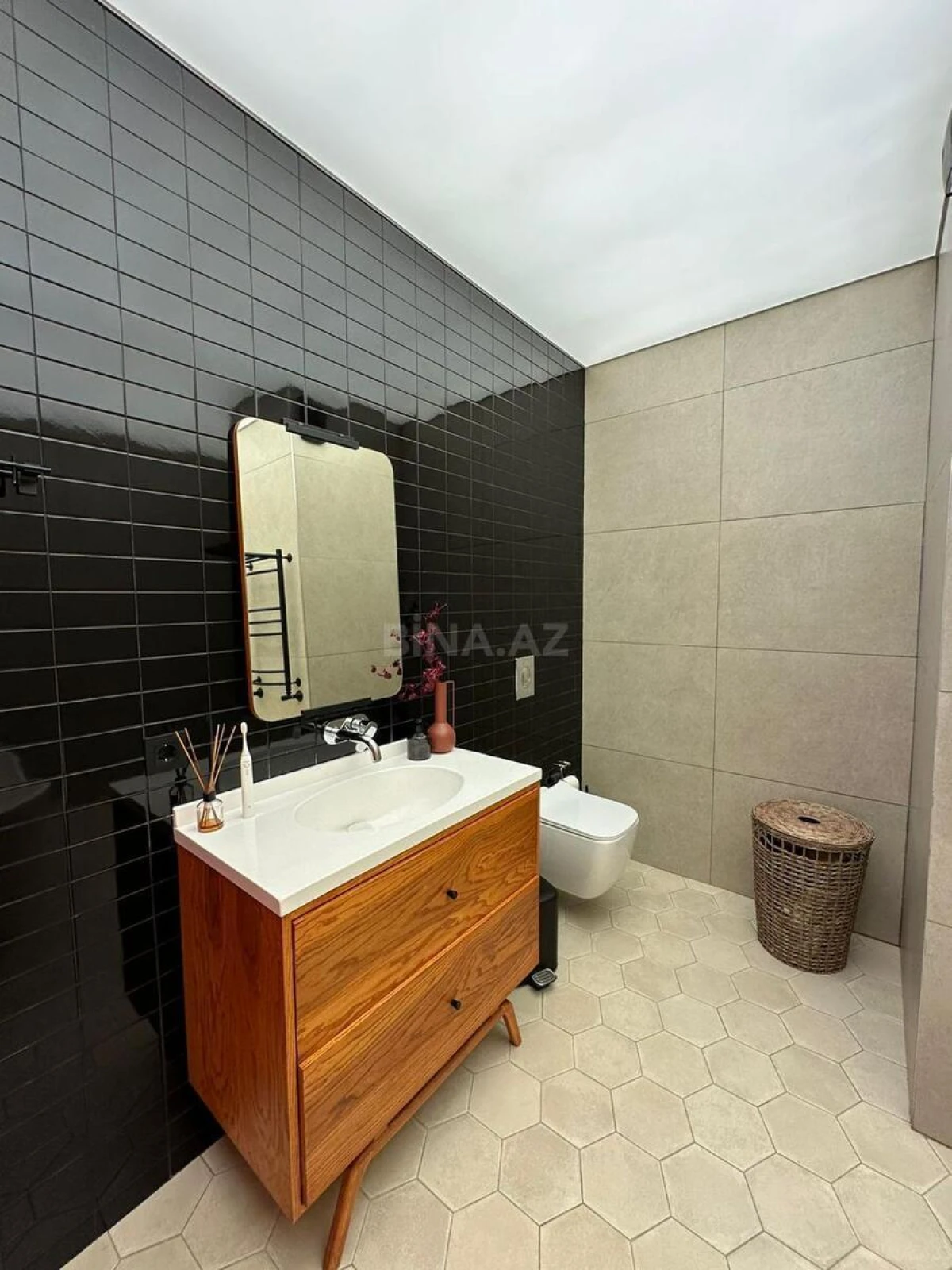 Kirayə verilir 3 otaqlı mənzil 120 m²