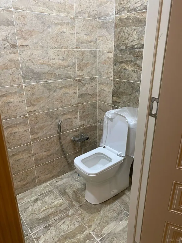 Satılır 4 otaqlı mənzil 135 m²