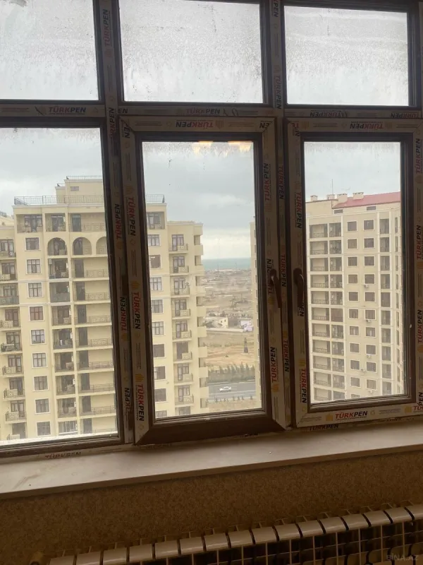 Satılır 4 otaqlı mənzil 135 m²