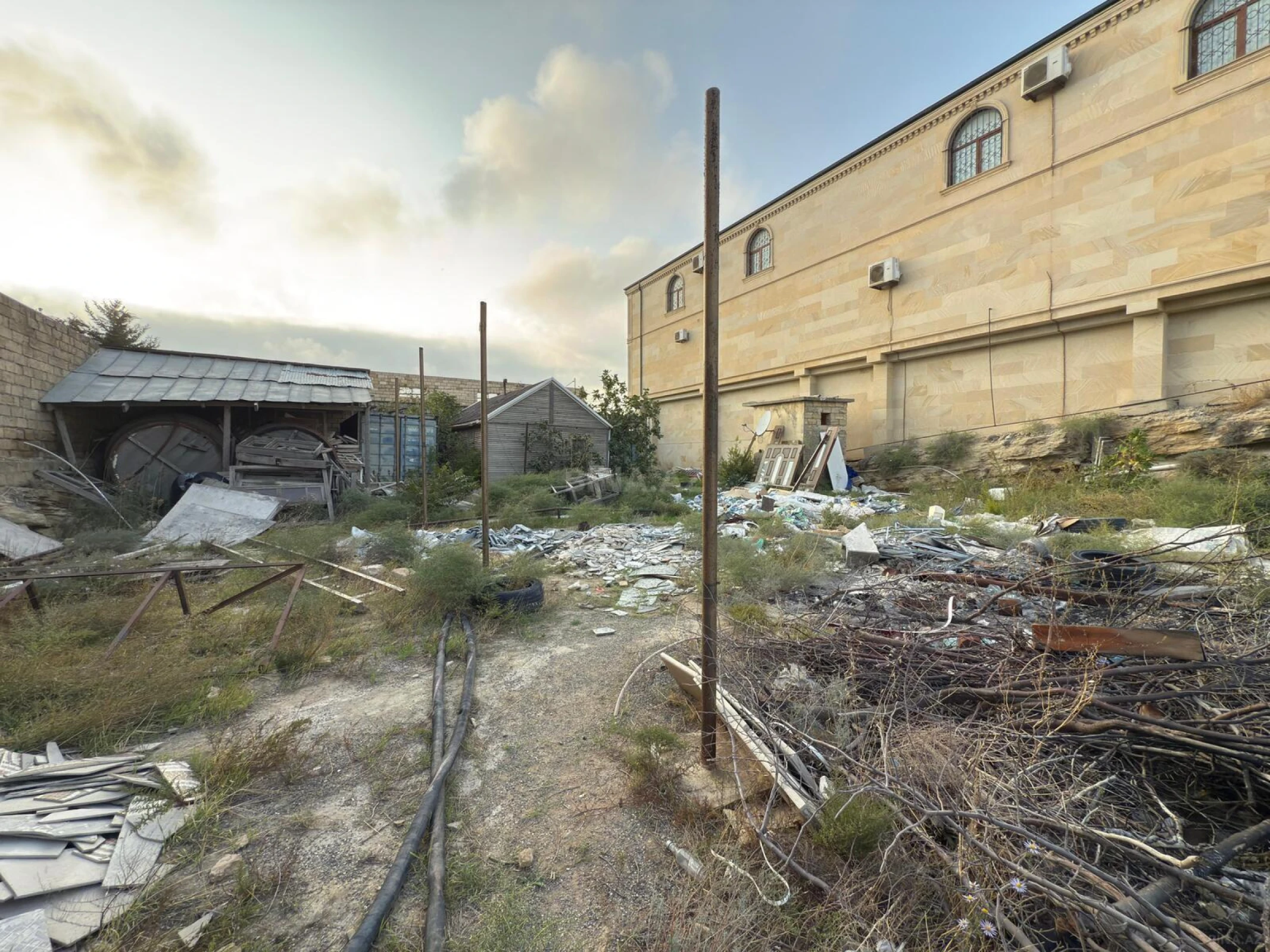 Satılır torpaq sahəsi 10 m²