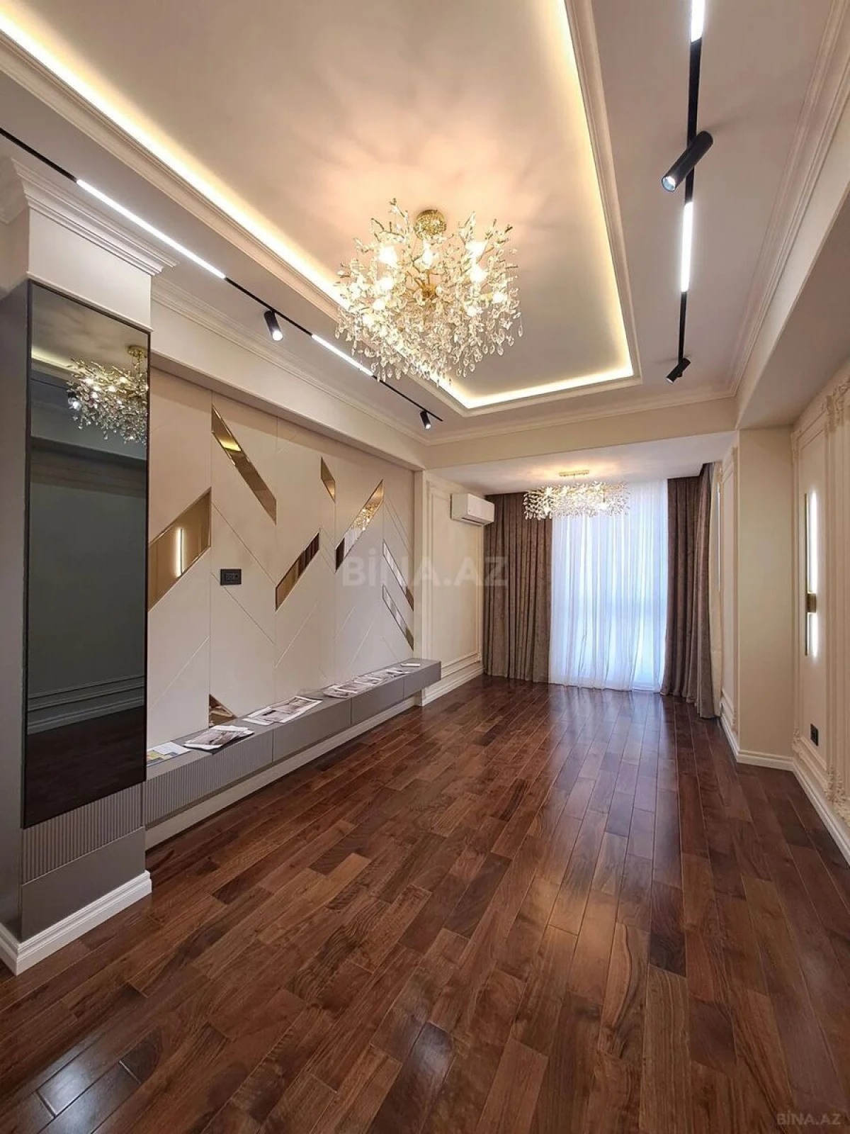 Satılır 3 otaqlı mənzil 109 m²