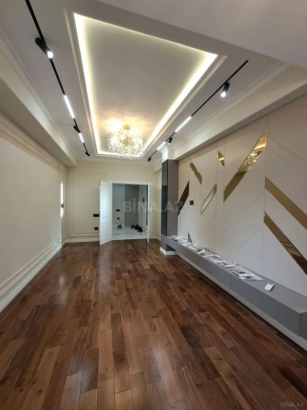 Satılır 3 otaqlı mənzil 109 m²