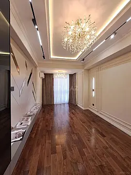 Satılır 3 otaqlı mənzil 109 m²