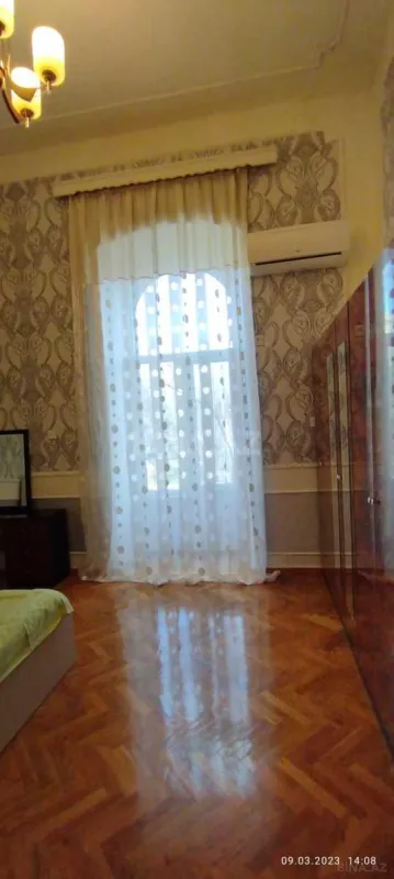 Kirayə verilir 2 otaqlı mənzil 75 m²