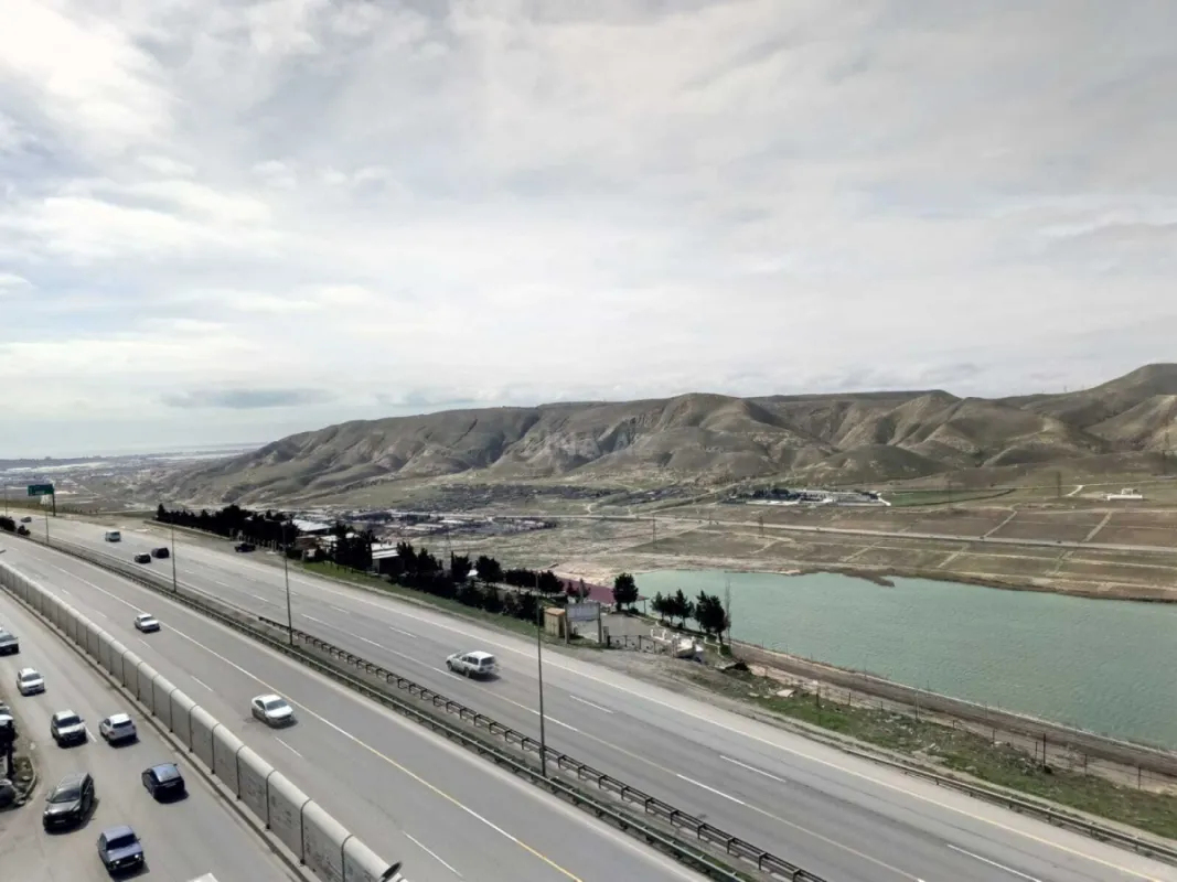 Satılır 3 otaqlı mənzil 96 m²