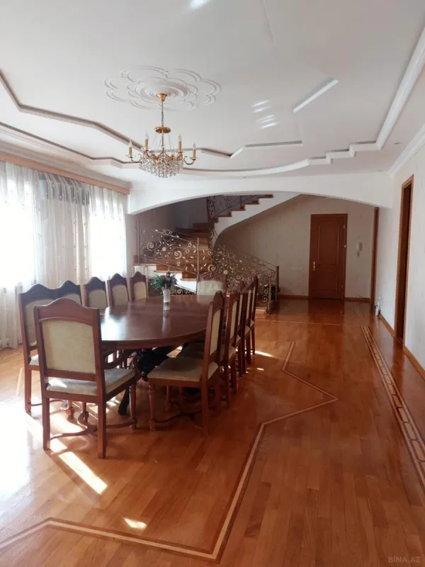 Kirayə verilir 5 otaqlı həyət evi 340 m²