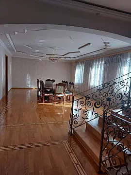Kirayə verilir 5 otaqlı həyət evi 340 m²