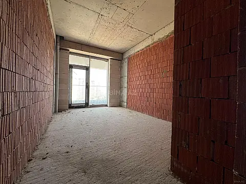 Satılır 2 otaqlı mənzil 63 m²