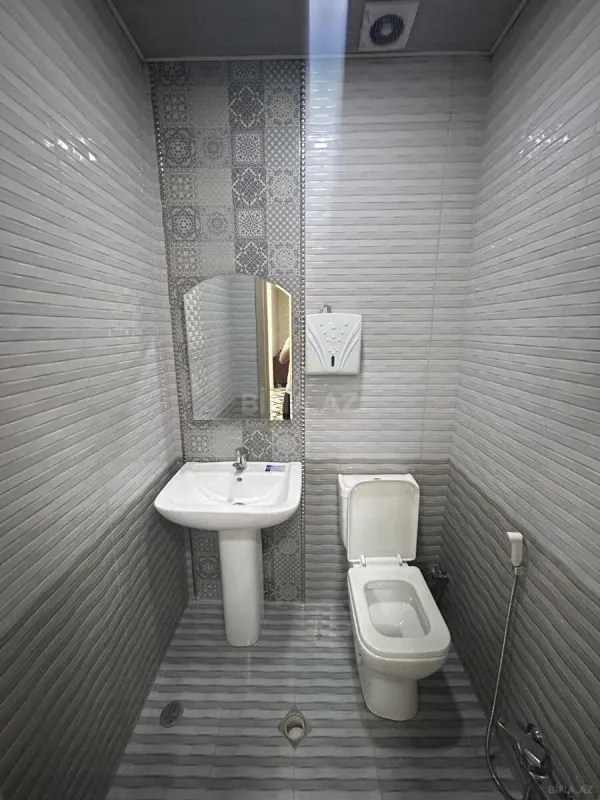 Kirayə verilir 3 otaqlı mənzil 127 m²