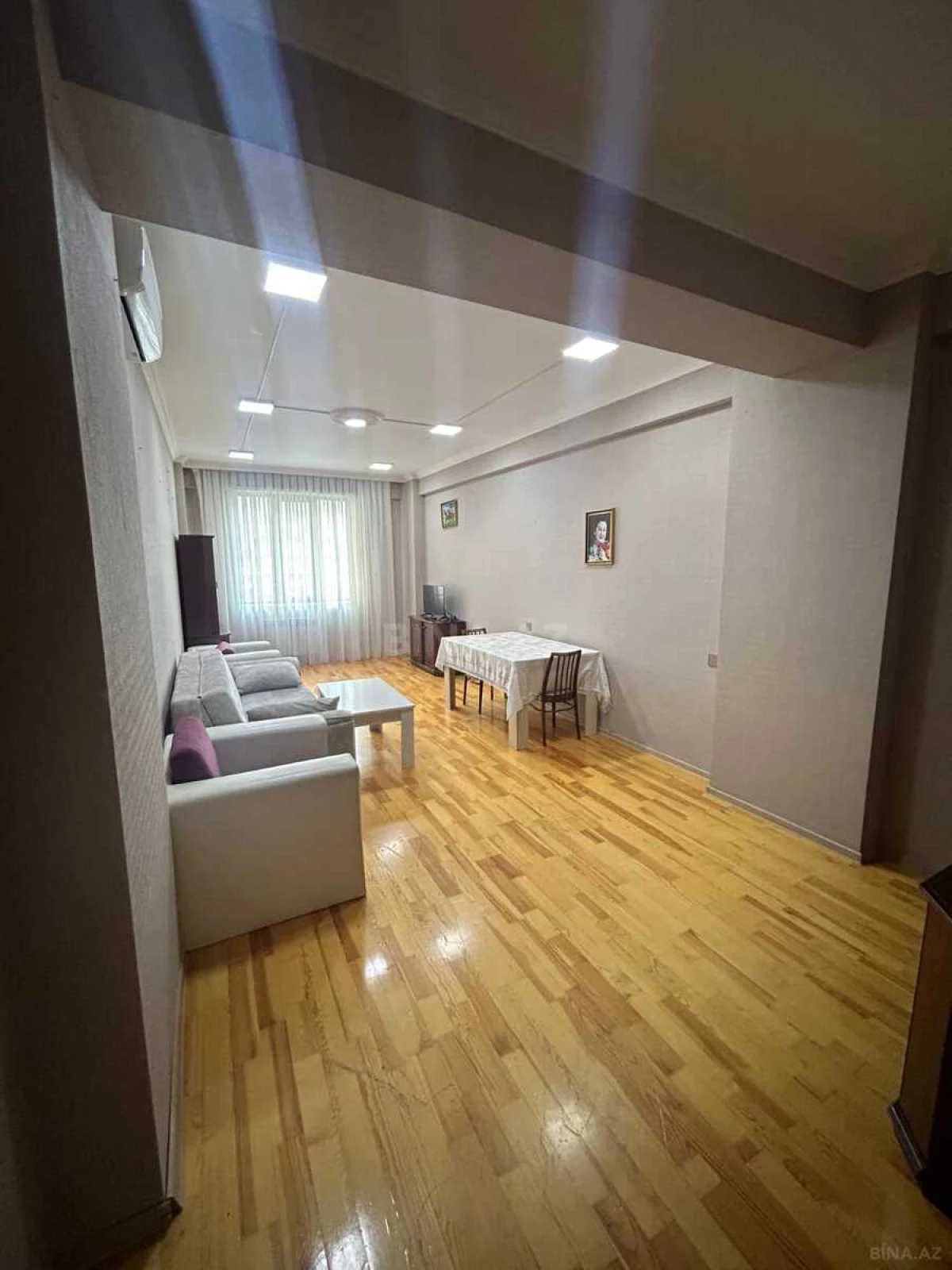 Kirayə verilir 3 otaqlı mənzil 127 m²