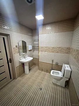 Kirayə verilir 3 otaqlı mənzil 127 m²