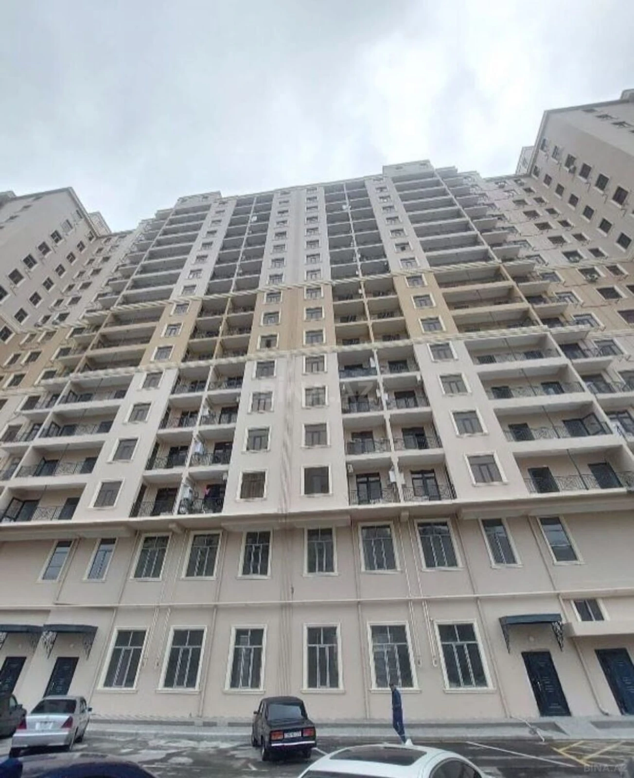 Satılır 2 otaqlı mənzil 70 m²