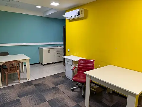 Kirayə verilir 15 otaqlı ofis 506 m²