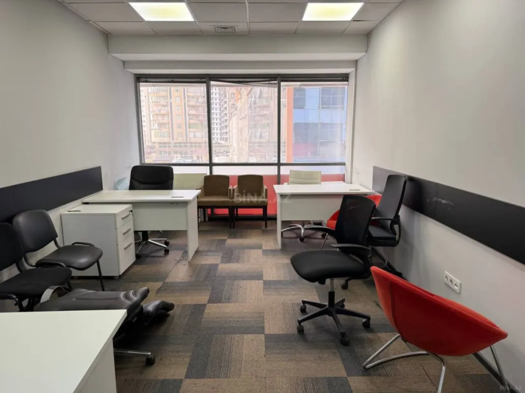 Kirayə verilir 15 otaqlı ofis 506 m²