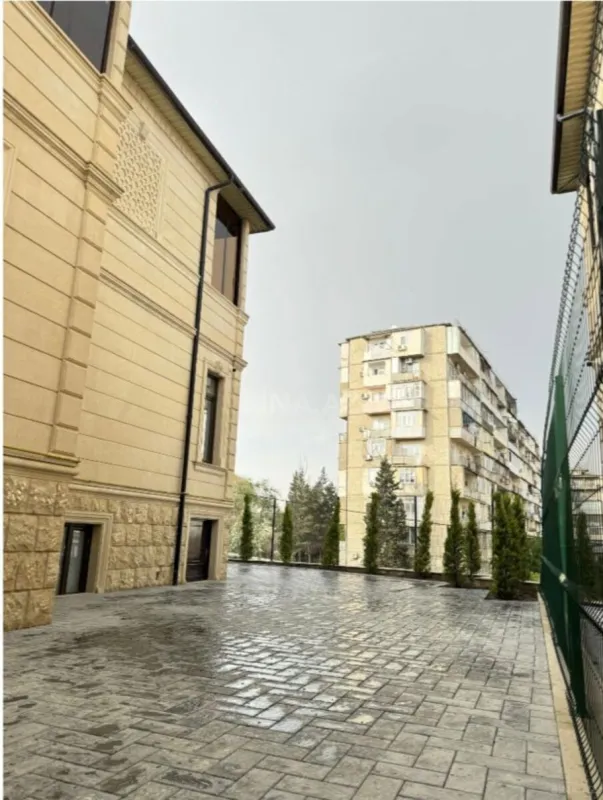 Satılır 6 otaqlı həyət evi 277 m²